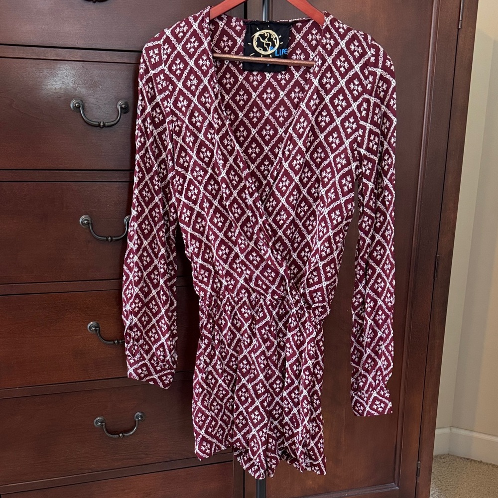 Blue Life Burgundy and White Geometric Romper Size Small